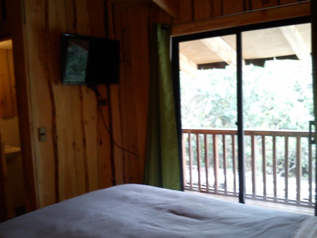 Hostal Los Alamos Neltume Camera foto